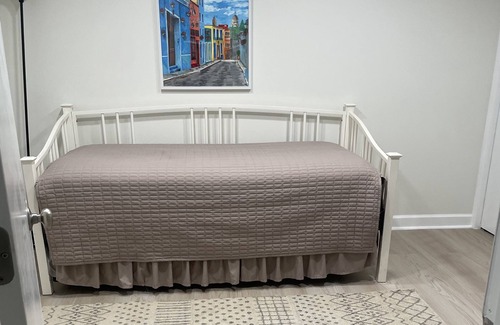 Lynchburg Apartment | Beautiful Basement Apartment in Quiet Neighborhood