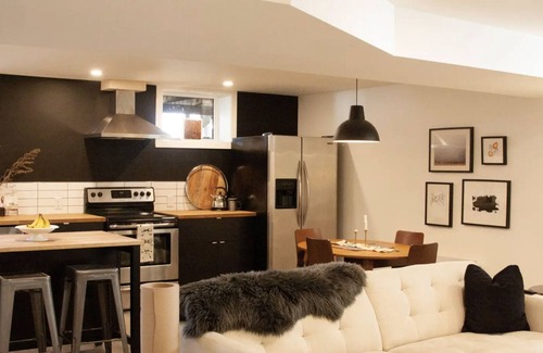 South Lethbridge House | Beautiful Basement Suite -Near Hospital + Downtown