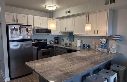 Midtown Ocean City Condo | Beautiful Bayside Condo- Perfect Sunsets and Short Walk to Beach - 56th St.