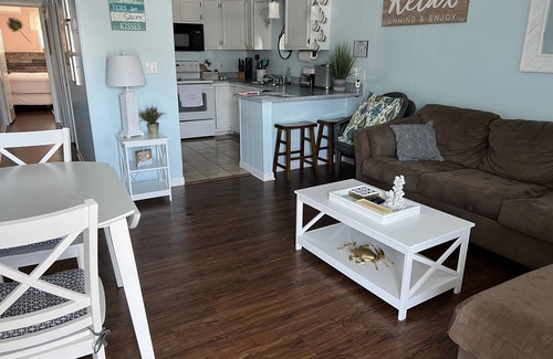 Midtown Ocean City Condo | Beautiful bayside first level condo! Quick walk to the beach.