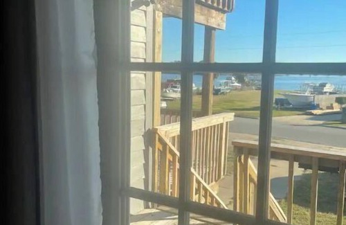 Jacksonville House | Beautiful Baywatch Waterfront Home At ShoreLine Drive
