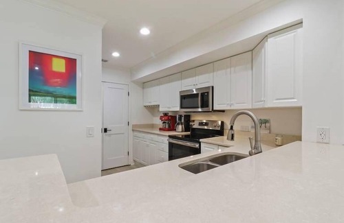 Palmetto Dunes Villa | Beautiful Beach Villa in Prestigious Palmetto Dunes, just steps to the beach! 3B