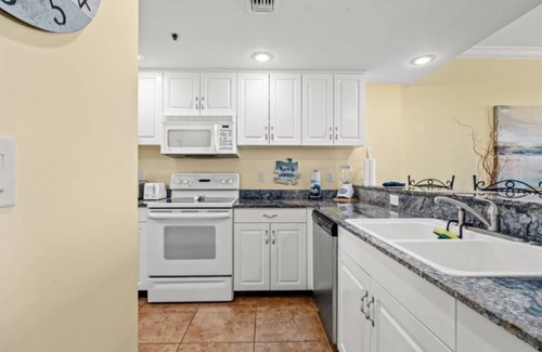 Biltmore Beach Condo | Beautiful beachfront Condo! The sunsets are AMAZING!