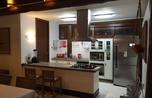 Praia do Forte House | Beautiful beach house, finely decorated with access to the Tivoli resort