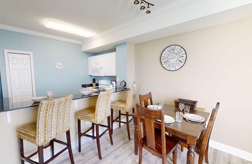 Panama City Beach Condo | Beautiful Beach Front- Free Beach Service, round of Golf & Activities Daily!
