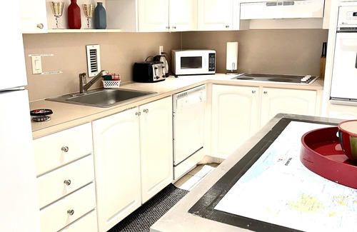 Hollywood South Central Beach Condo | Beautiful beach condo at The Tides. Big promotions !