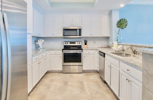 Orange Beach Condo | Beautiful beach front luxury condo! Walk to dine!