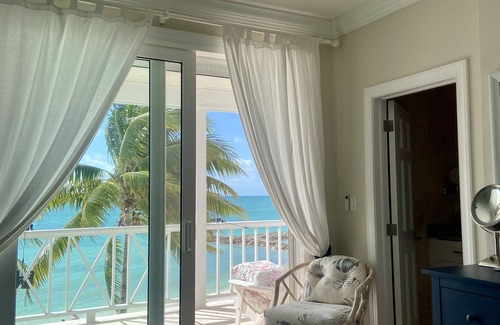 Palm Cay House | Beautiful Beach-Front Townhouse!