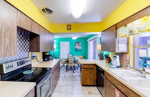 Holmes Beach House | Beautiful Beach Home Right Near the Water with Private Pool, AC, & Fast WiFi