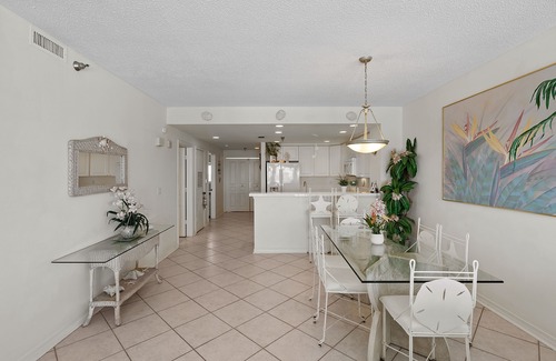 Pensacola Beach Condo | Beautiful Beachfront Condo | Outdoor Pool | My Beach Getaways