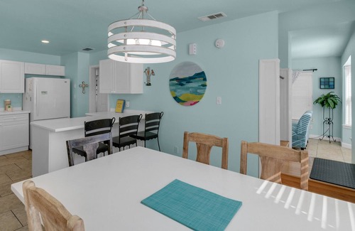 Santa Rosa Beach House | Beautiful Beach Cottage 4BR/4.5BA Golf Cart Included/ Great Location!