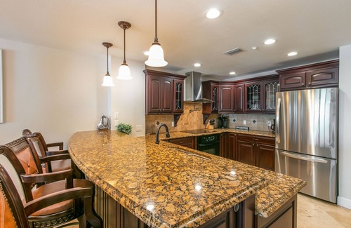 Indian Shores Condo | BEAUTIFUL BEACHFRONT CONDO, LARGE BALCONY, TASTEFULLY RENOVATED SLEEPS 8