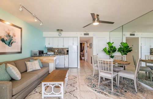 Marco Island Condo | Beautiful Beachfront Apollo 6th floor….Ocean front Tranquil Sunset Views.