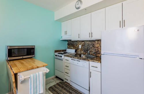 Marco Island Condo | Beautiful Beachfront Apollo 6th floor….Ocean front Tranquil Sunset Views.