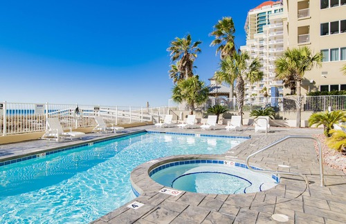 Orange Beach Condo | Beautiful BEACHFRONT 6th Floor Corner Condo ~ Amazing Gulf Views ~ on BEACH!