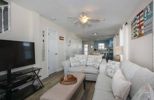 Fort Morgan House | Beautiful Beachfront Pet Friendly Home - AOK Oasis