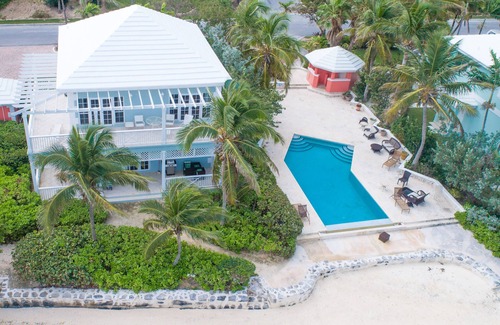 George Town Villa | Beautiful Beachfront Villa Located 15 Mins Walk To The Town