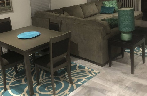 West Bay Condo | Beautiful Beachfront Condo at Villas Pappagallos, Sleeps 3.