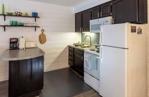 Bayfield Condo | Beautiful Beachfront Condo Steps from Everything
