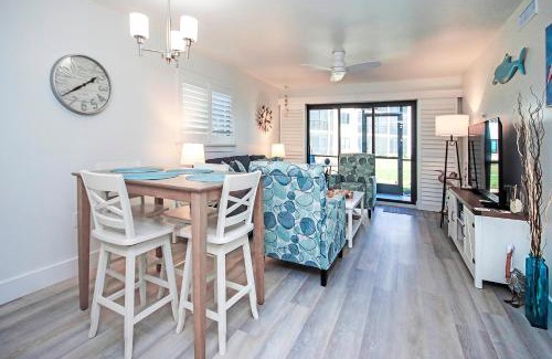 Sanibel Apartment | Beautiful Beachfront Condo Steps From The Beach On Sanibel Island 2D1
