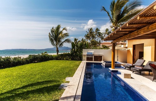 Bucerias House | Beautiful Beachfront home with pool