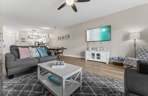 Miramar Beach House | Beautiful BeachHouse few steps to Community Pool. 5 Min Walk to Beach & shops