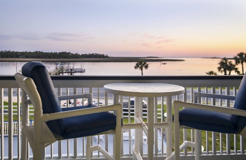 Steinhatchee Condo | BEAUTIFUL BEACHY WELL DECORATED