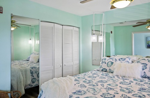 Steinhatchee Condo | BEAUTIFUL BEACHY WELL DECORATED