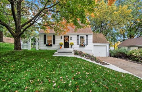 Benson House | Beautiful Benson Cottage with Year-Round Hot Tub