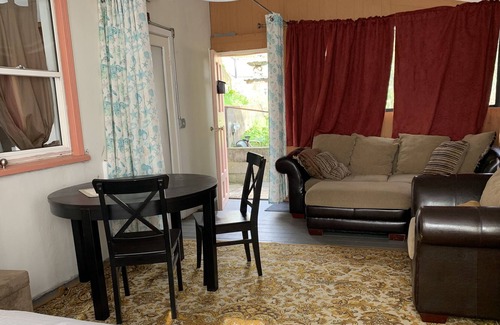 Westwood Highlands House | Beautiful big 1bedroom unit in a huge yard