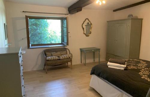 Auterrive House | Beautiful Big Home with Swimming Pool and Nature Grounds