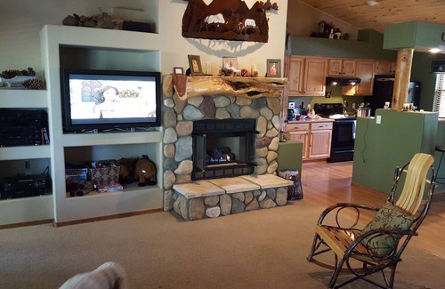 Show Low Cabin | Beautiful Bison Ridge Cabin that has it all.