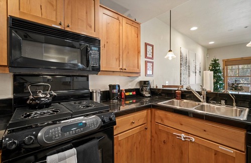 Purgatory House | Beautiful Black Bear townhome across from Purgatory Resort. Club access!