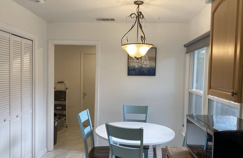 Whitemarsh Island House | Beautiful Blue Marlin 3 bed 2 bath convenient to shopping, Savannah and Tybee