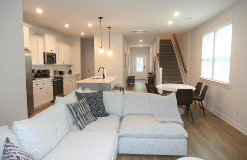 Bluffton House | Beautiful Bluffton Home - Close to all