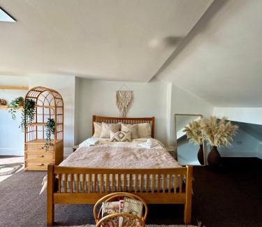 Erdington House | Beautiful Bohemian Double Bedroom in Birmingham