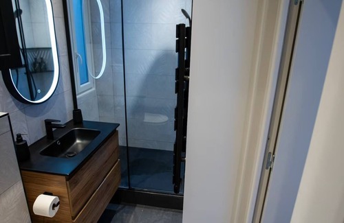 Riou - Petit Juas - Av de Grasse Apartment | Beautiful brand new apartment in downtown Cannes close to Palais des Festival