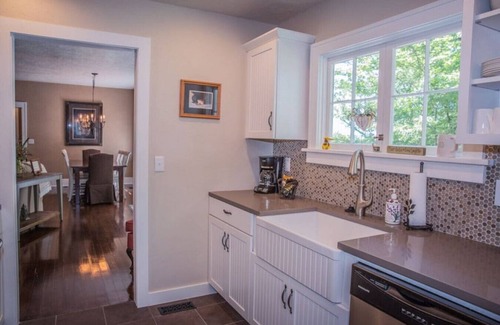 Downtown Branson House | Beautiful Branson Home! Perfect Downtown Location!