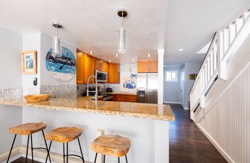 Poipu Condo | BEAUTIFUL BREATH-TAKING Ocean Views w/AC, Upscale Furnishing, & Art.