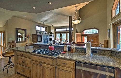 Breckenridge House | Beautiful Breck Retreat: Walk to Gondola & Main St