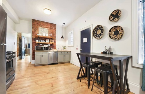 East Allegheny Apartment | Beautiful Brick Space, Minutes to Everything!