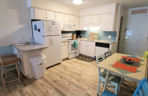 Myrtle Beach Condo | Beautiful , Bright and Updated FIRST FLOOR Condo with Wonderful Ocean View !