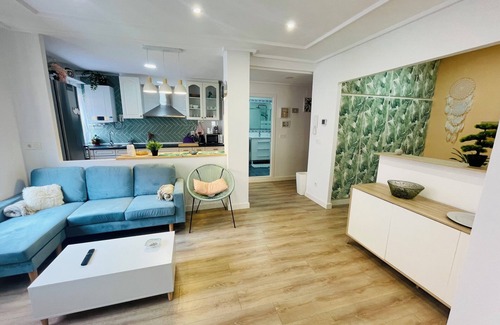 Distrito Llano Apartment | Beautiful bright and recently refurbished apartment 5 min walk to centre