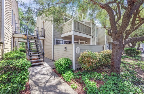 San Ramon Condo | Beautiful, Bright and Airy Fully Furnished Condo in San Ramon, CA