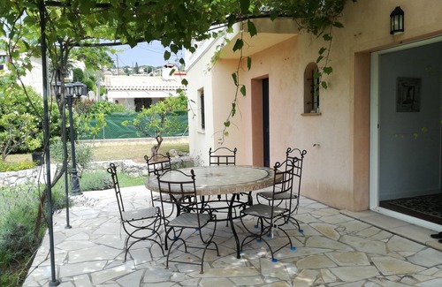 Golfe Juan Villa | Beautiful, bright, quiet Villa, recent renovation 5 mins walk from the beach
