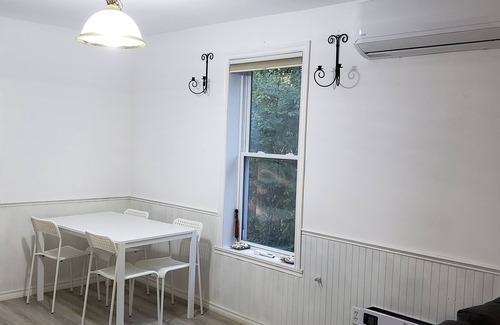 Pointe Claire House | Beautiful bungalow in a very friendly and quite neighborhood. Close to amenities
