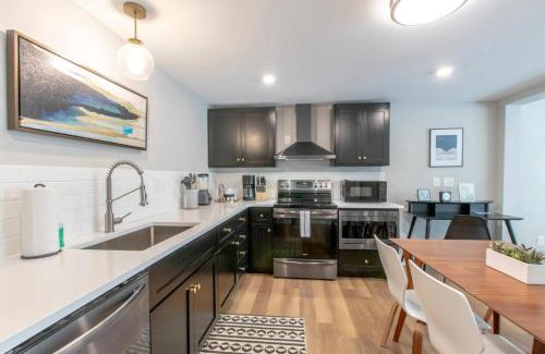 Franklin House | Beautiful Bungalow Historic Franklin Quadplex