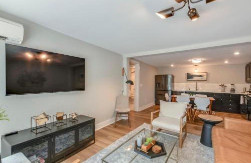Franklin House | Beautiful Bungalow Historic Franklin Quadplex