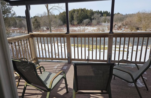 Fergus House | Beautiful Bungalow on Grand River in Fergus.
