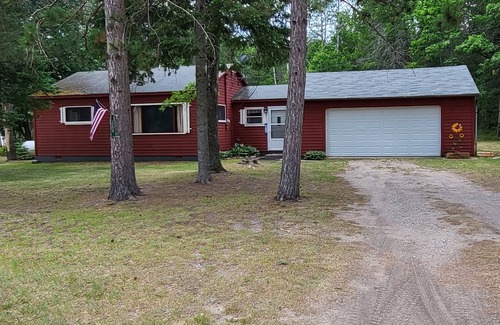 Mio Cabin | Beautiful Cabin near the AuSable River/Kayaks Included